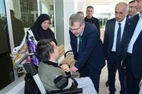 Sağlık Bakanı Yardımcısı Halil Eldemir, açılışı yapılan Bursa Yenişehir Devlet Hastanesi'nde tedavi göre hastaları ziyaret etti 